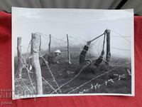 ВСВ 1944-45 г. Български военни части Рязане на телени загра