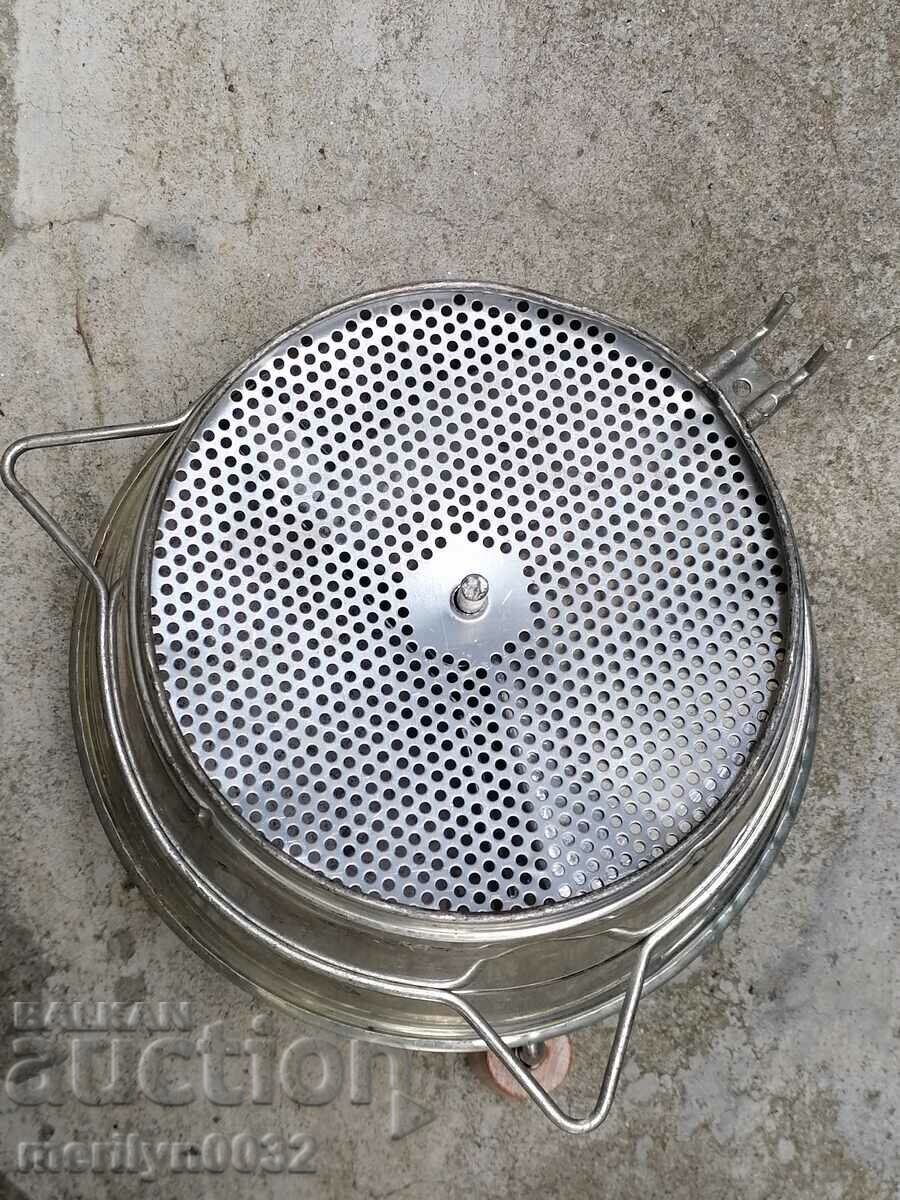 Auction  Bulgarian grinder for fruit and vegetable juice machine