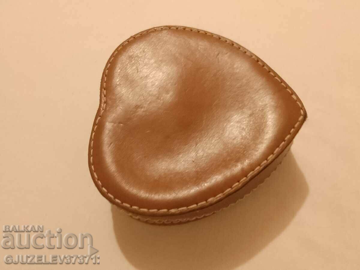 heart shaped leather jewelry box with price 35.00 BGN | € 17.90 heart shaped leather jewelry box with price 35.00 BGN | € 17.90