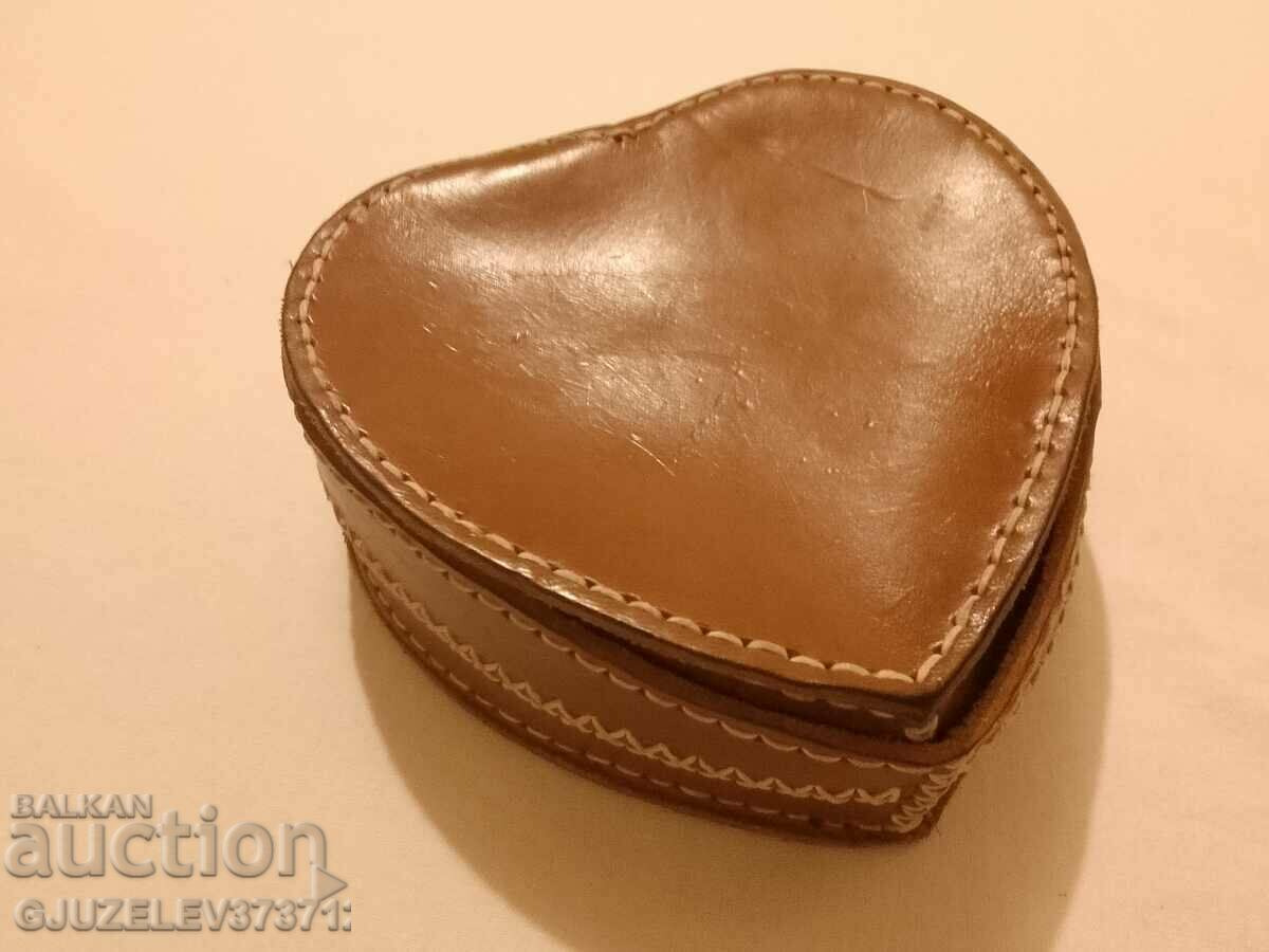 heart shaped leather jewelry box - 5 heart shaped leather jewelry box - 5
