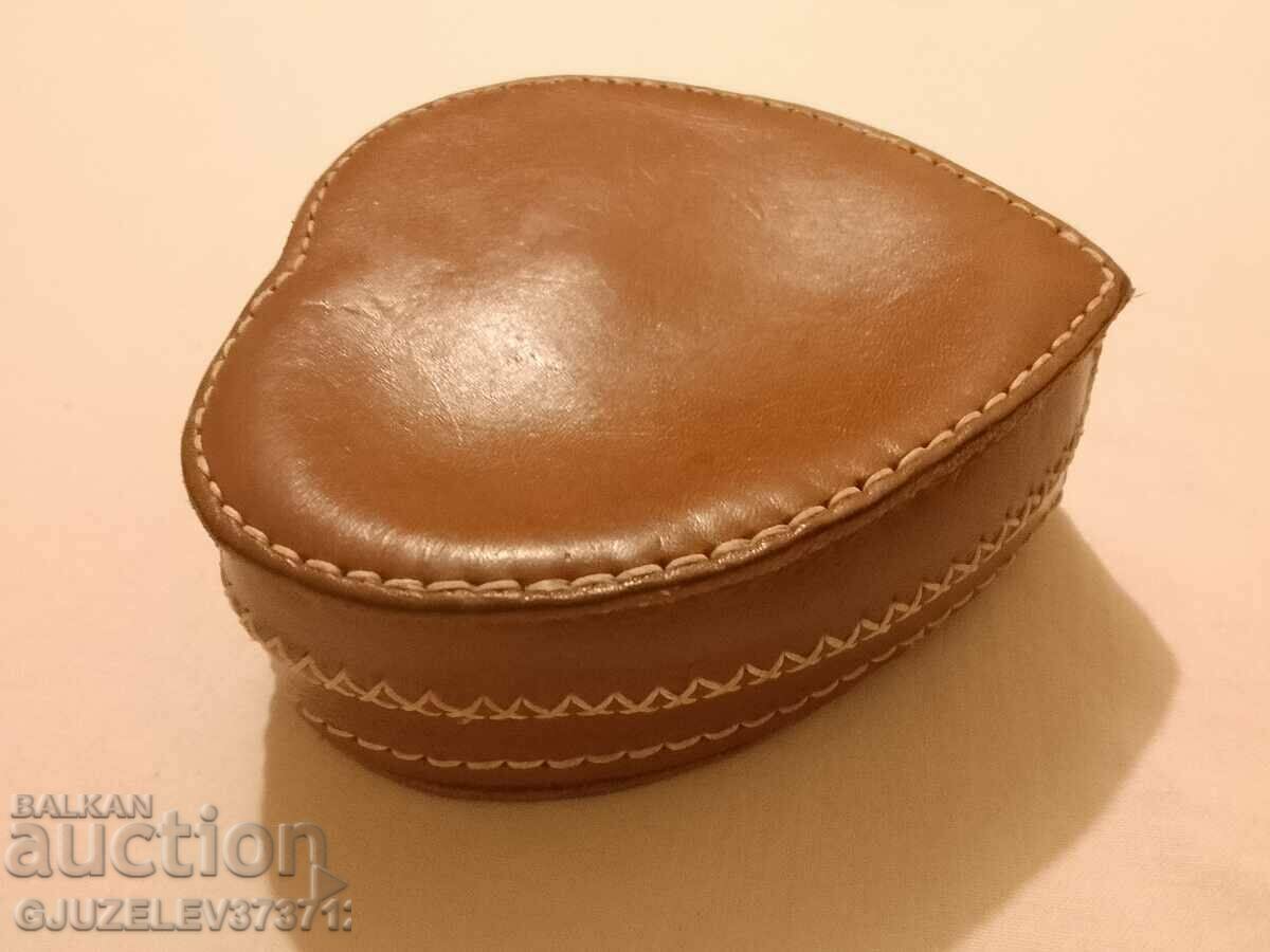 heart shaped leather jewelry box - 7 heart shaped leather jewelry box - 7
