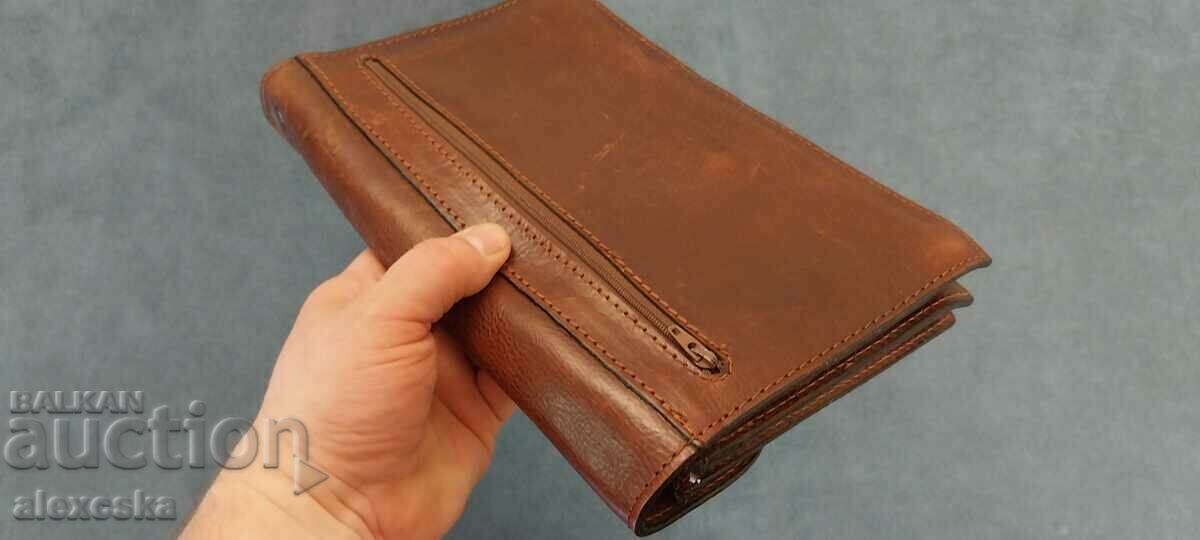 Auction Boutique men's bag / borset Auction Boutique men's bag / borset