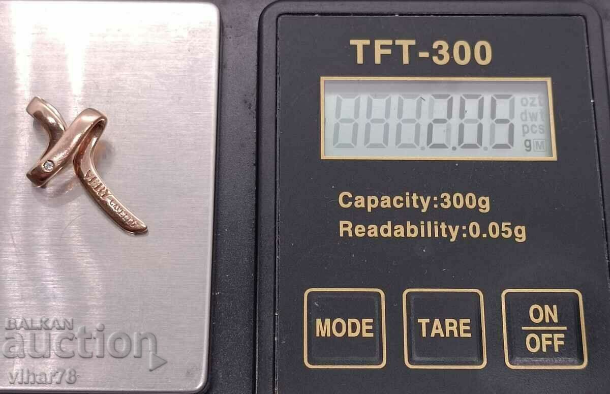 Livrarea Cruce de aur marcată cu un diamant foarte gavello de 9 carate