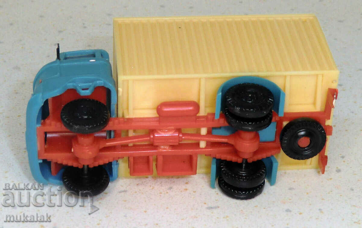 IFA 1/87 HO DETAILED MODEL TRUCK TOY TROLLEY - 5 IFA 1/87 HO DETAILED MODEL TRUCK TOY TROLLEY - 5