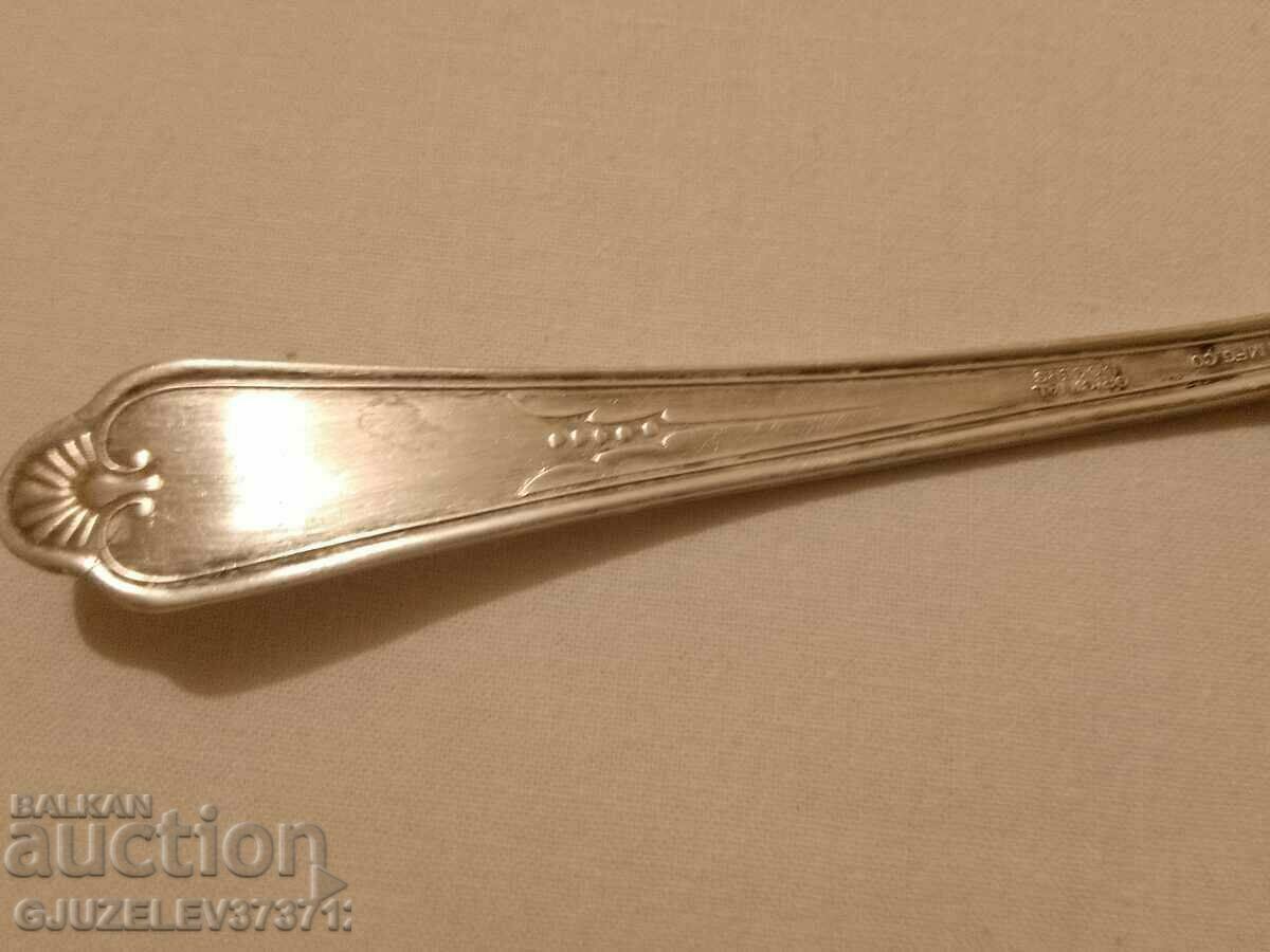 Old clamshell serving spoon wm Rogersmfgco - 6 Old clamshell serving spoon wm Rogersmfgco - 6