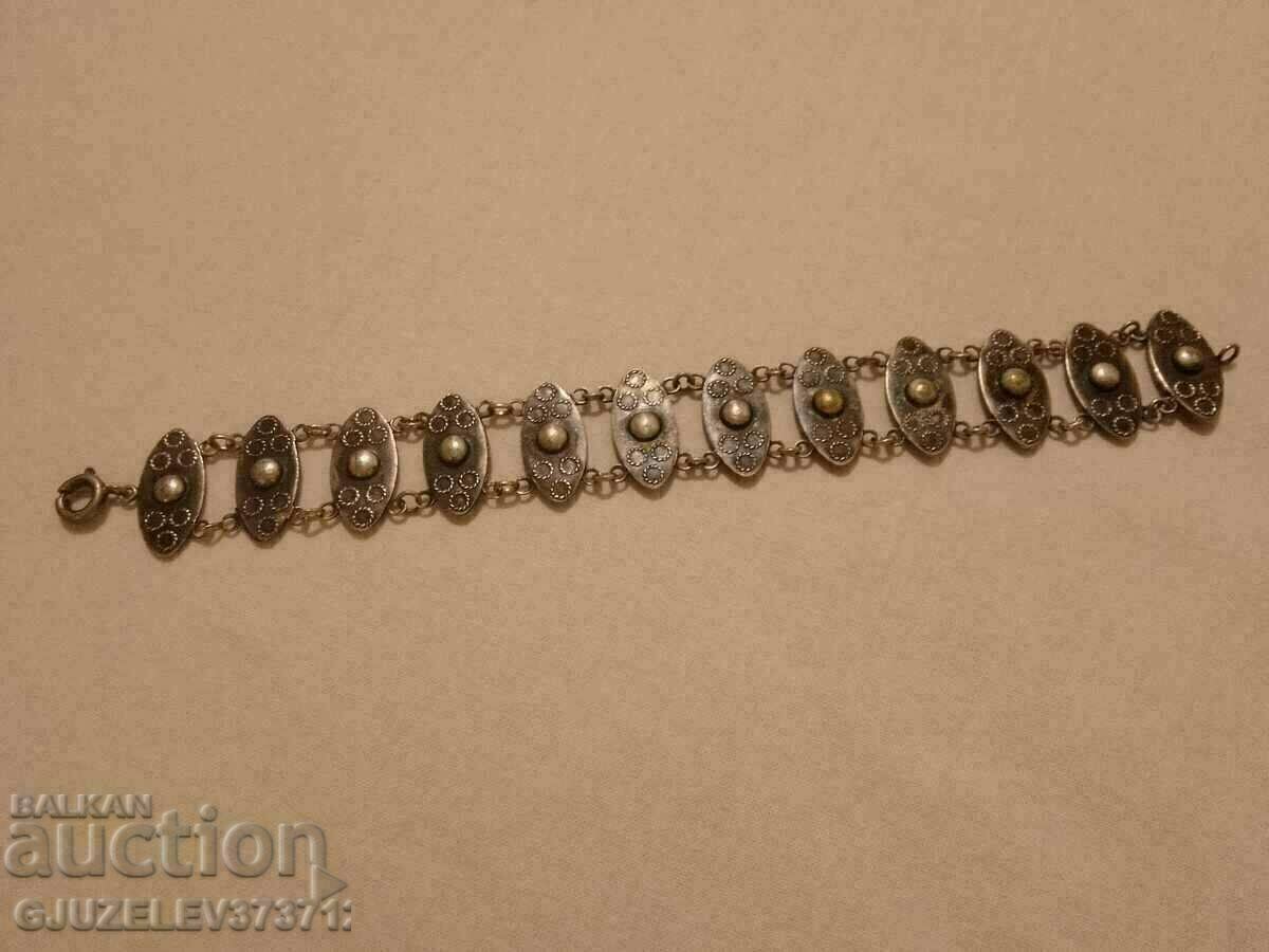 Доставка на винтидж гривна посребрена Доставка на винтидж гривна посребрена