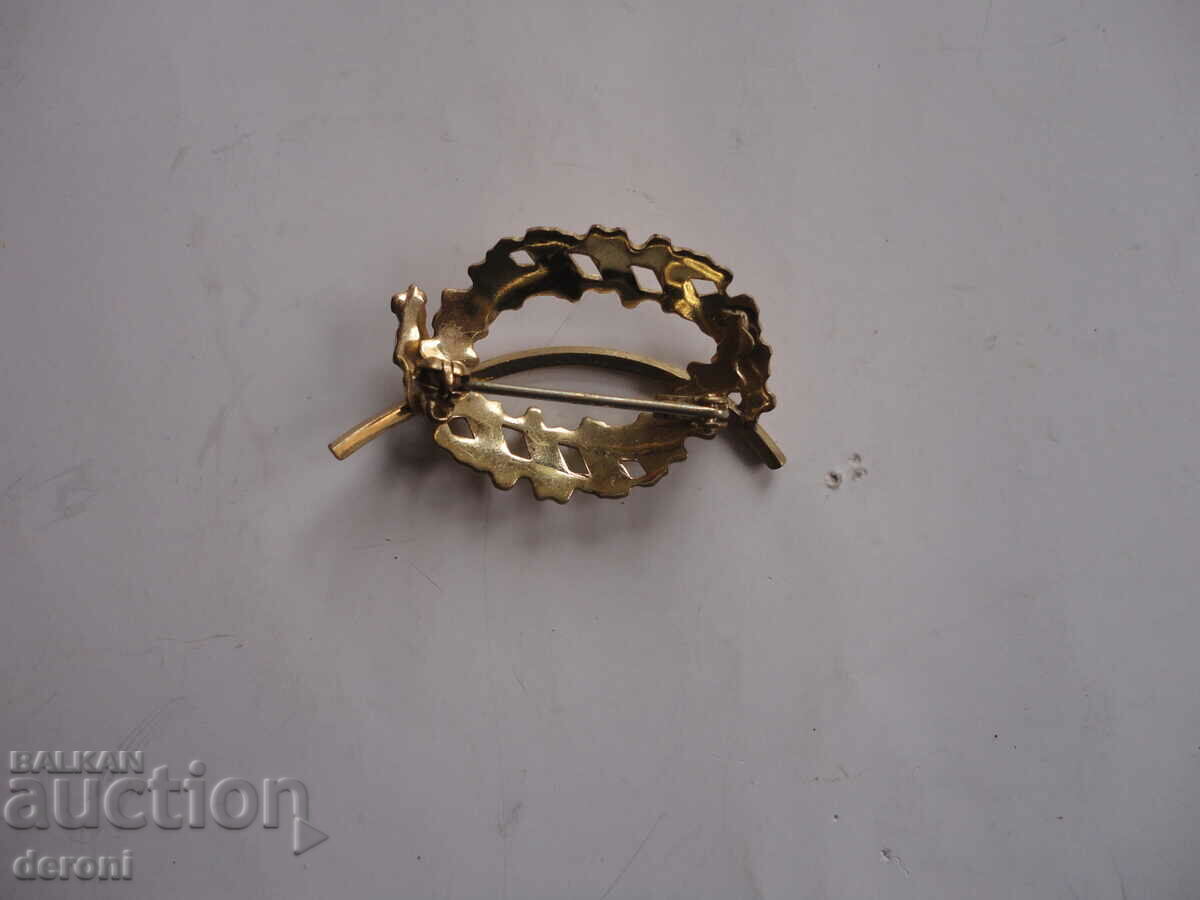 Delivery of Great gold plated brooch 11 Delivery of Great gold plated brooch 11