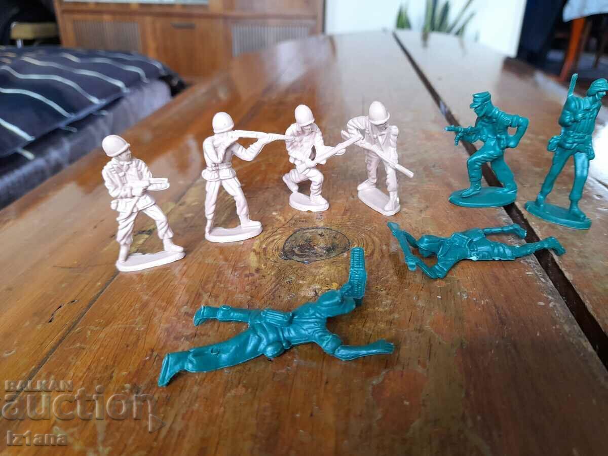 Old figurines Soldiers with price 33.00 BGN | € 16.87 Old figurines Soldiers with price 33.00 BGN | € 16.87