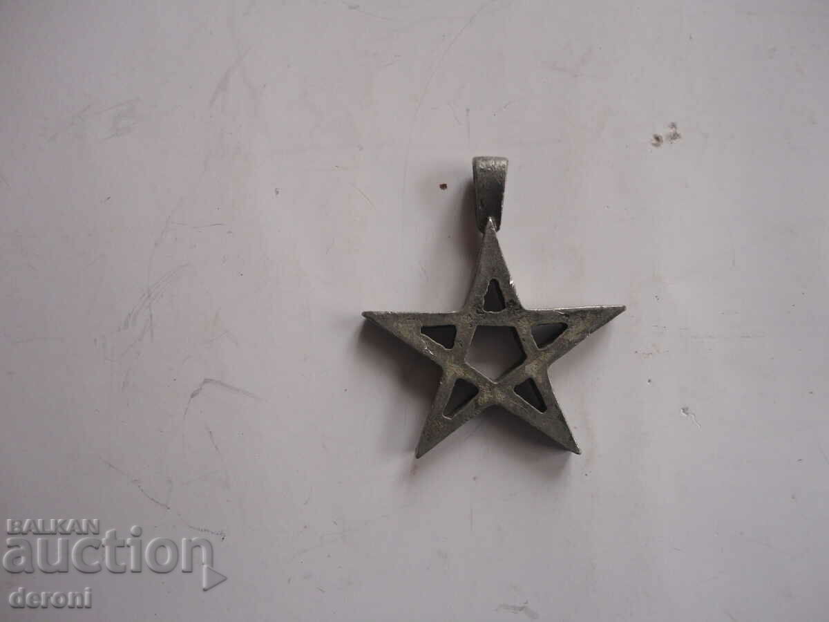 Antique Pewter Locket Amulet Pentagram with price 60.00 BGN | € 30.68 Antique Pewter Locket Amulet Pentagram with price 60.00 BGN | € 30.68