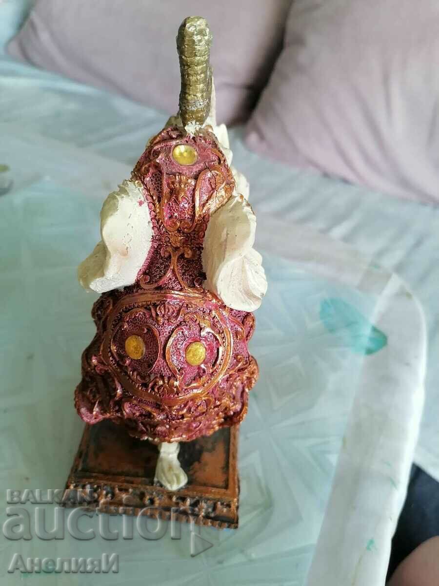 Licitație Elefant suvenir, înălțime de 18 cm. Preț 10 BGN