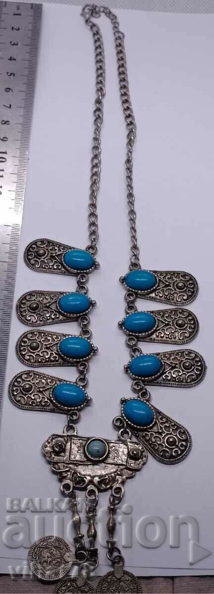 colier cu pandantiv cu preț 45.99 BGN | € 23.51