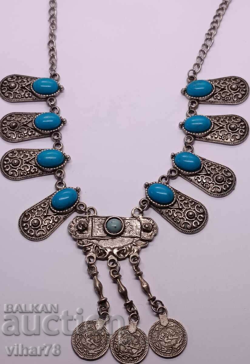 Livrarea colier cu pandantiv