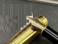 New Parker pen with 18ct gold nib