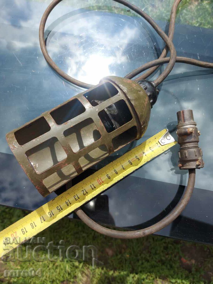 MOVEABLE TANK LAMP with price 31.50 BGN | € 16.11 MOVEABLE TANK LAMP with price 31.50 BGN | € 16.11