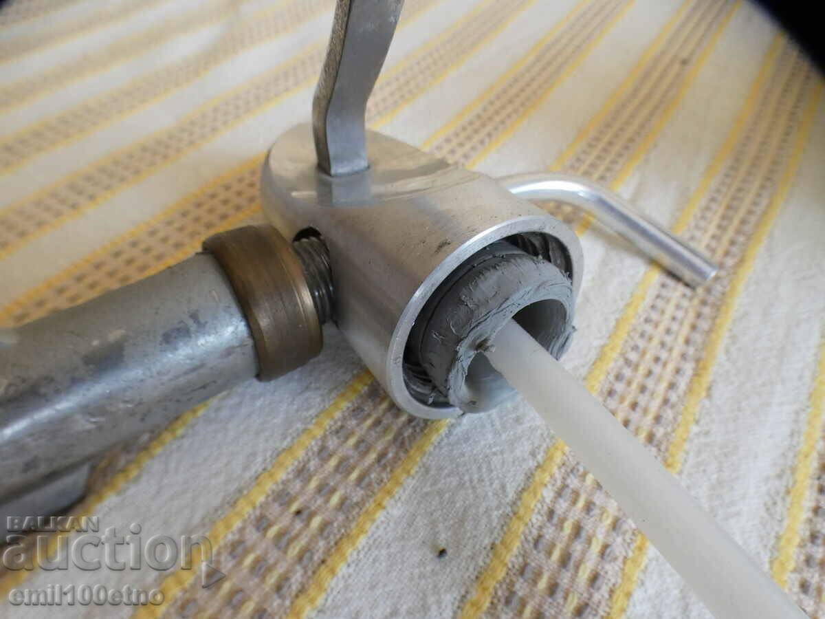 Delivery of USSR soda siphon with the sign of Olympiad Moscow 80 Delivery of USSR soda siphon with the sign of Olympiad Moscow 80