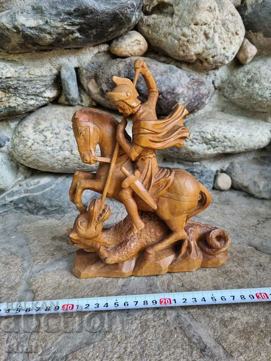Statuetă din lemn cu Sfântul Gheorghe ucigând dragonul