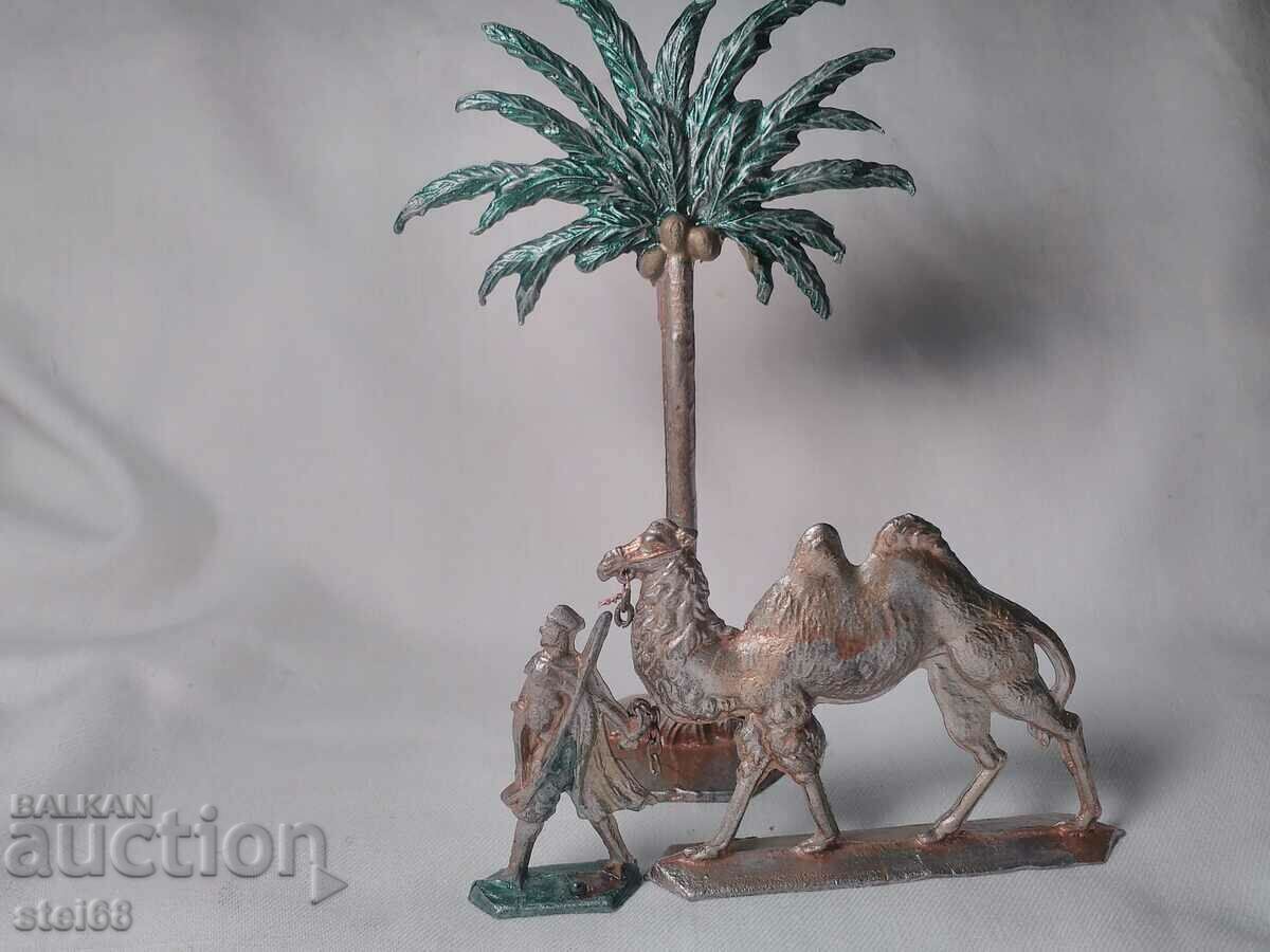 ΜΟΛΥΒΔΙΚΕΣ Φιγούρες με τιμή 20.00 BGN | € 10.23