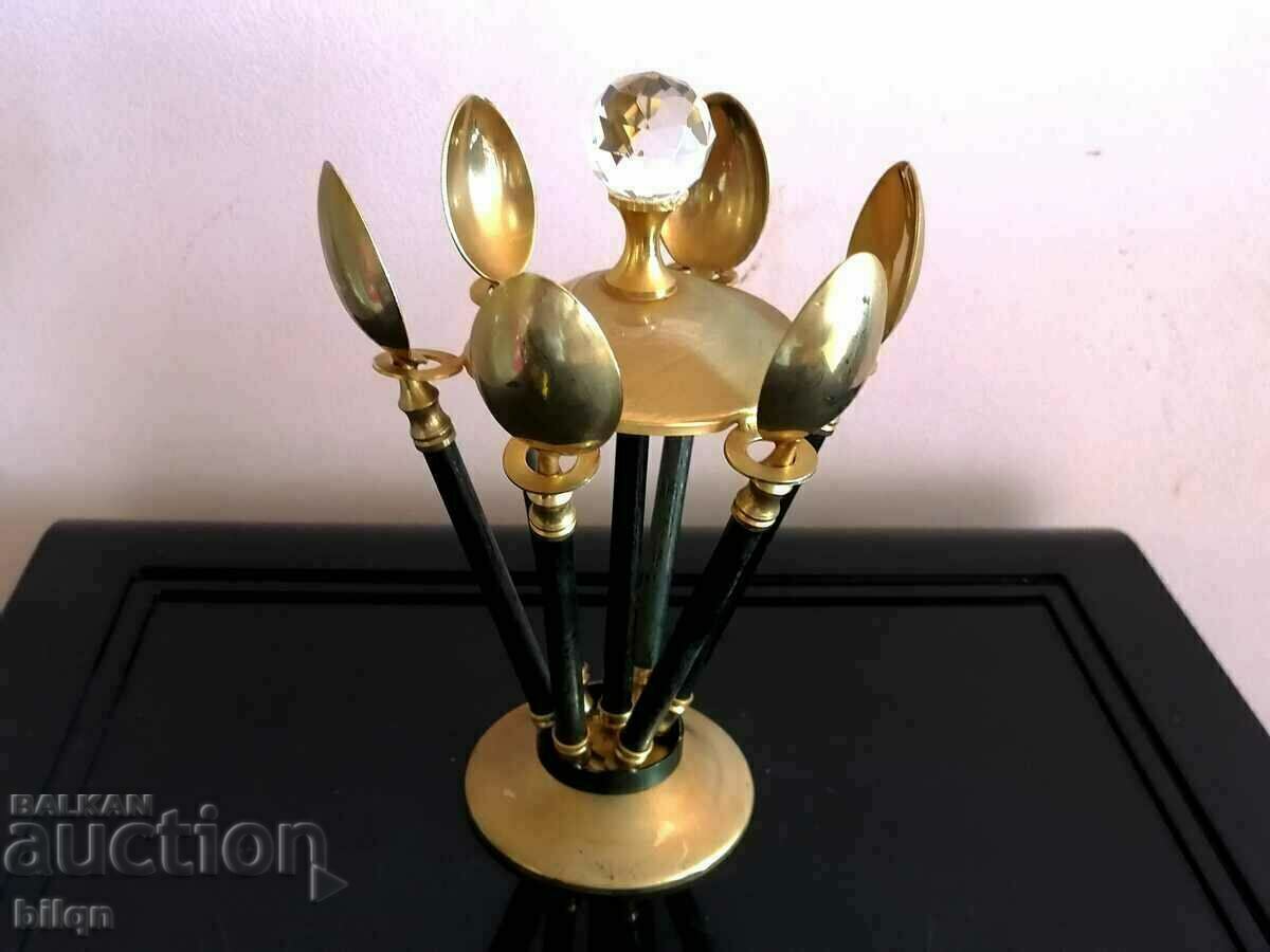 Auction Incredibly Beautiful Gold-Plated Set-Spoons On A Stand Auction Incredibly Beautiful Gold-Plated Set-Spoons On A Stand