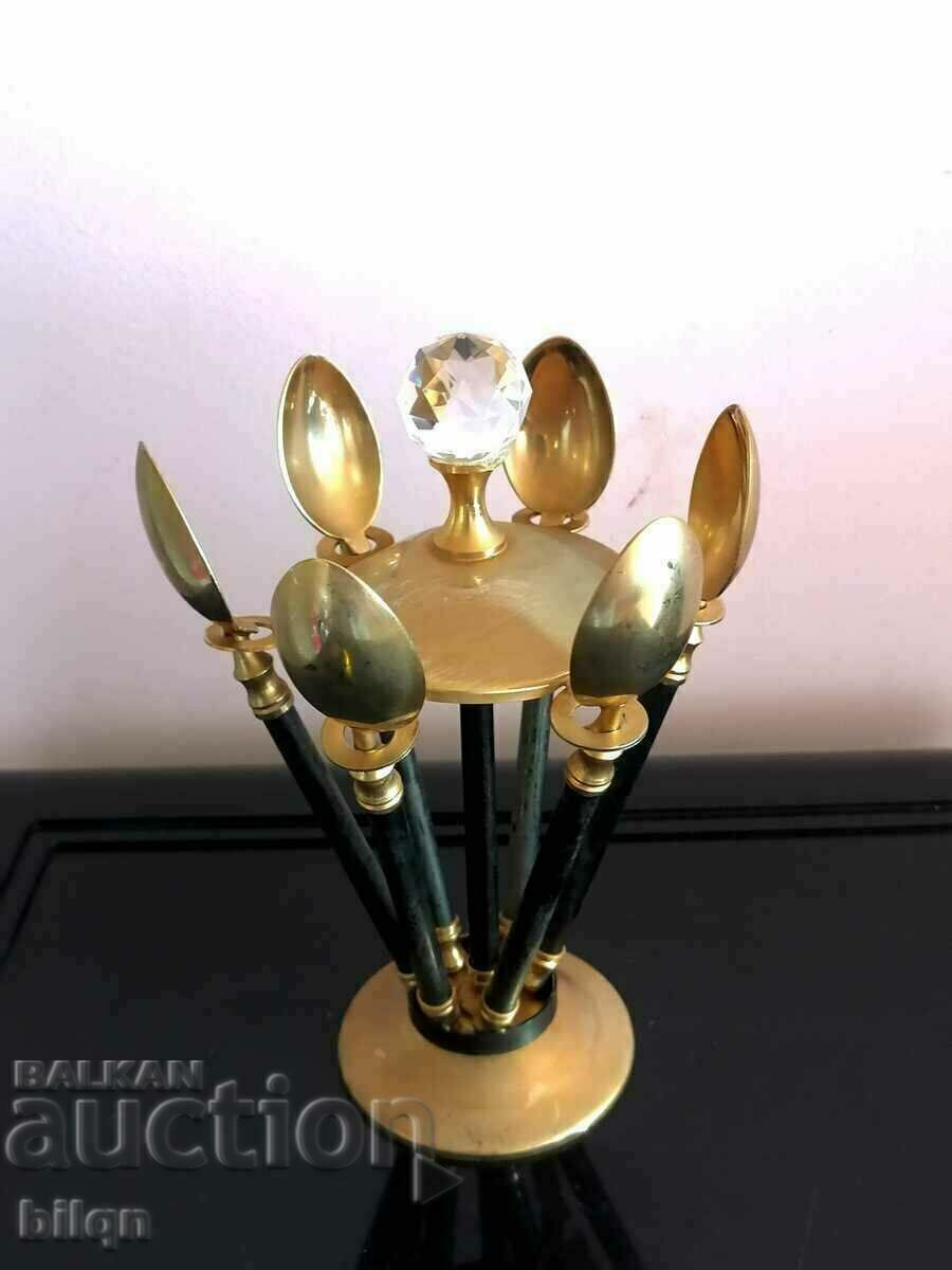 Incredibly Beautiful Gold-Plated Set-Spoons On A Stand Incredibly Beautiful Gold-Plated Set-Spoons On A Stand