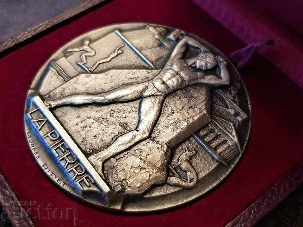 French 1968 Silver Stonemason Medal of the RIDE Order with price 500.00 BGN | € 255.65 French 1968 Silver Stonemason Medal of the RIDE Order with price 500.00 BGN | € 255.65