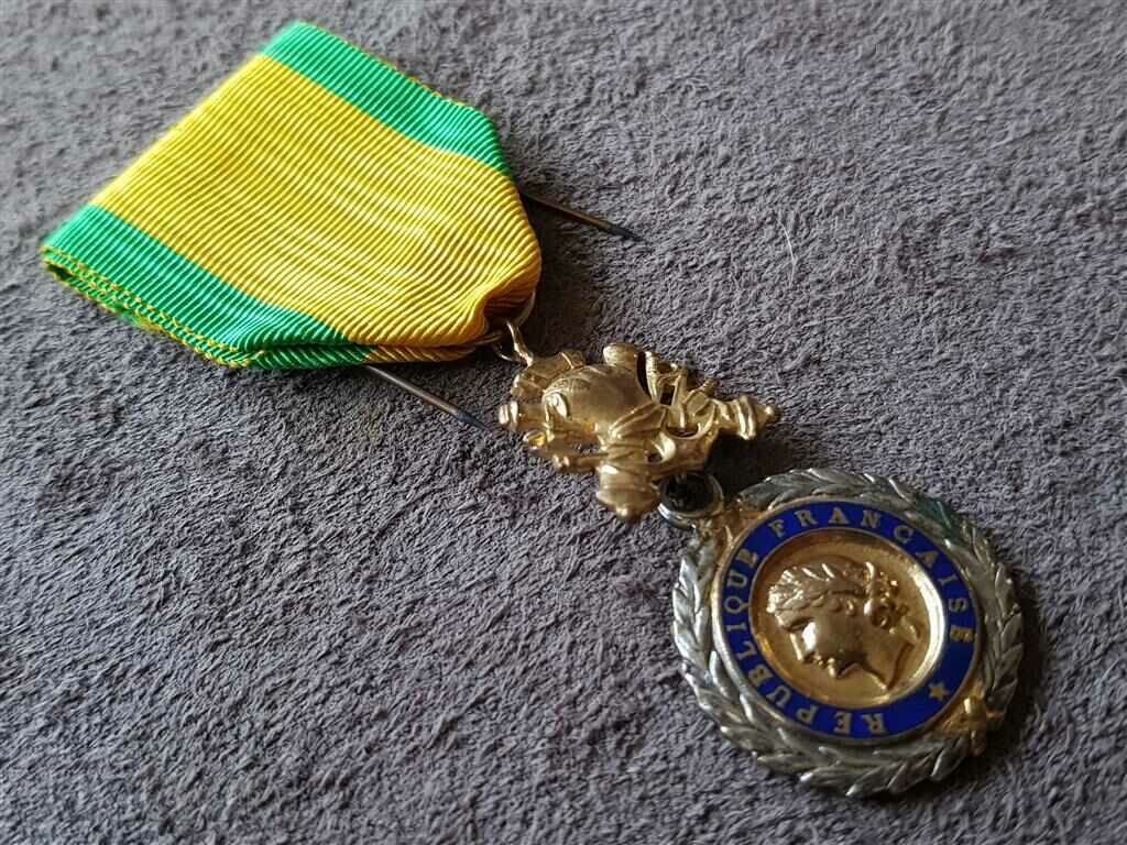 Френски сребърен с позлата военен орден медал 1870