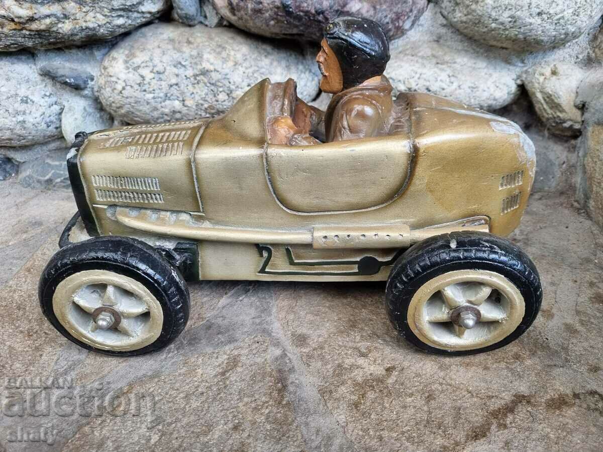 Licitație Veche mașină retro. Raliu. Licitație Veche mașină retro. Raliu.