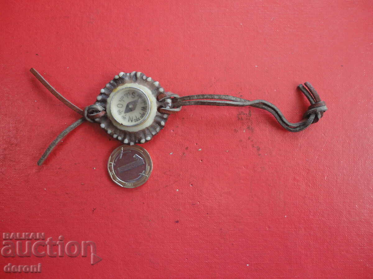 An old German compass with price 10.00 BGN | € 5.11 An old German compass with price 10.00 BGN | € 5.11