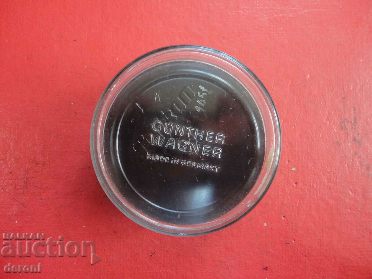 Κουτί βακελίτη Κουτί Pelikan με ταινία με τιμή 25.00 BGN | € 12.78 Κουτί βακελίτη Κουτί Pelikan με ταινία με τιμή 25.00 BGN | € 12.78