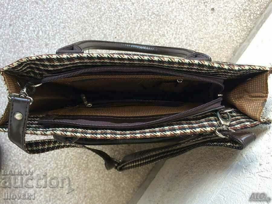 Livrarea Vand geanta de dama din piele Livrarea Vand geanta de dama din piele