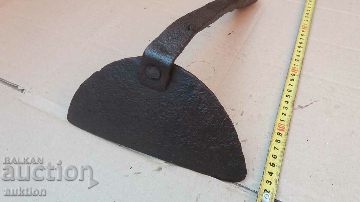 Delivery of FORGED RENAISSANCE HOE, TOOL Delivery of FORGED RENAISSANCE HOE, TOOL