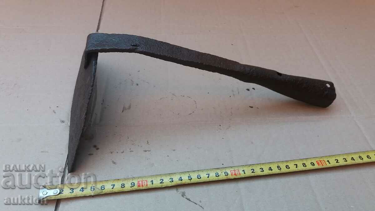 FORGED RENAISSANCE HOE, TOOL