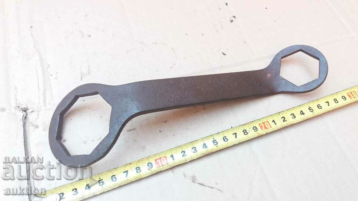 KEY WITH MARKING - 6