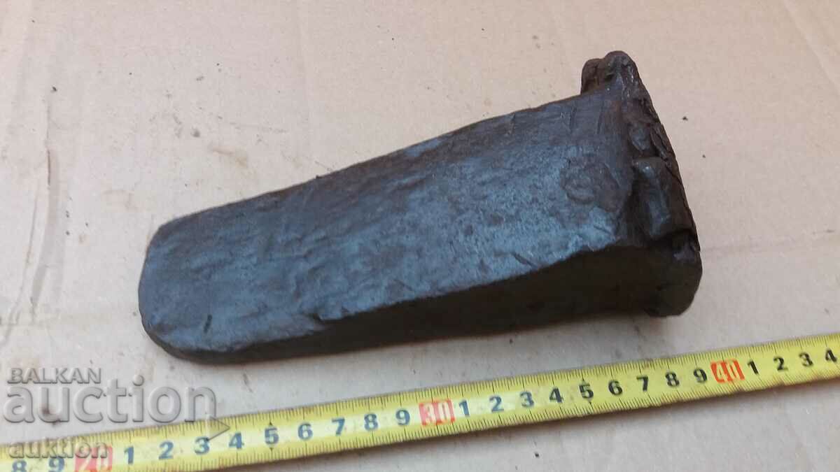 OLD SOLID DAGGER, WOOD CUTTER with price 7.89 BGN | € 4.03