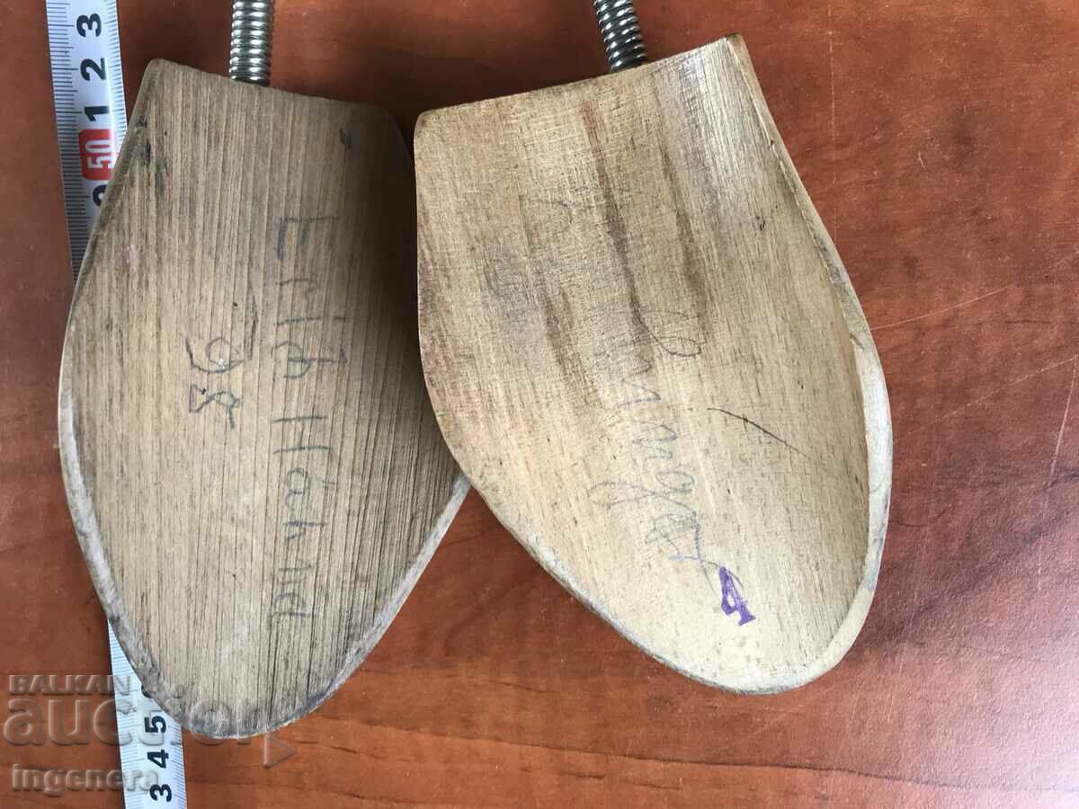 Delivery of MOLD SHOE MOLDS WOOD BRANDED TENSIONERS STRETCHERS Delivery of MOLD SHOE MOLDS WOOD BRANDED TENSIONERS STRETCHERS