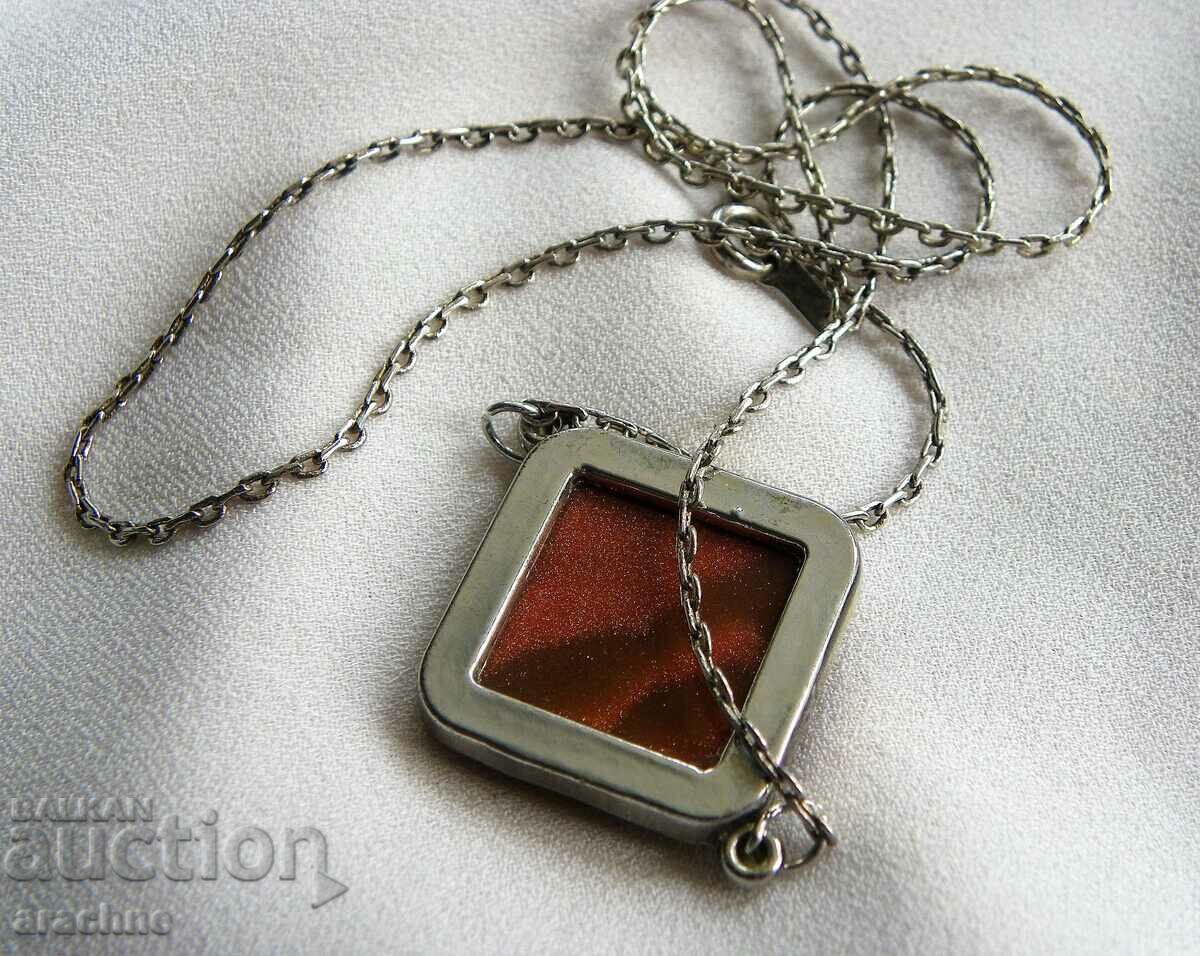 Livrarea Colier placat cu aur original cu desen pe aventurin Livrarea Colier placat cu aur original cu desen pe aventurin