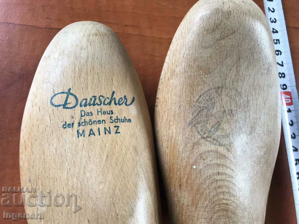 MOLD SHOE MOLDS WOOD BRANDED TENSIONERS STRETCHERS with price 12.00 BGN | € 6.14