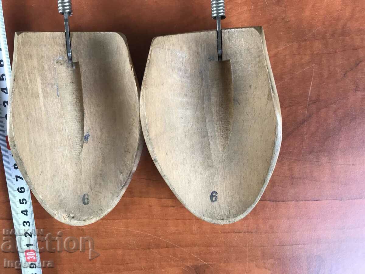 Auction MOLD SHOE MOLDS WOOD BRANDED TENSIONERS STRETCHERS Auction MOLD SHOE MOLDS WOOD BRANDED TENSIONERS STRETCHERS