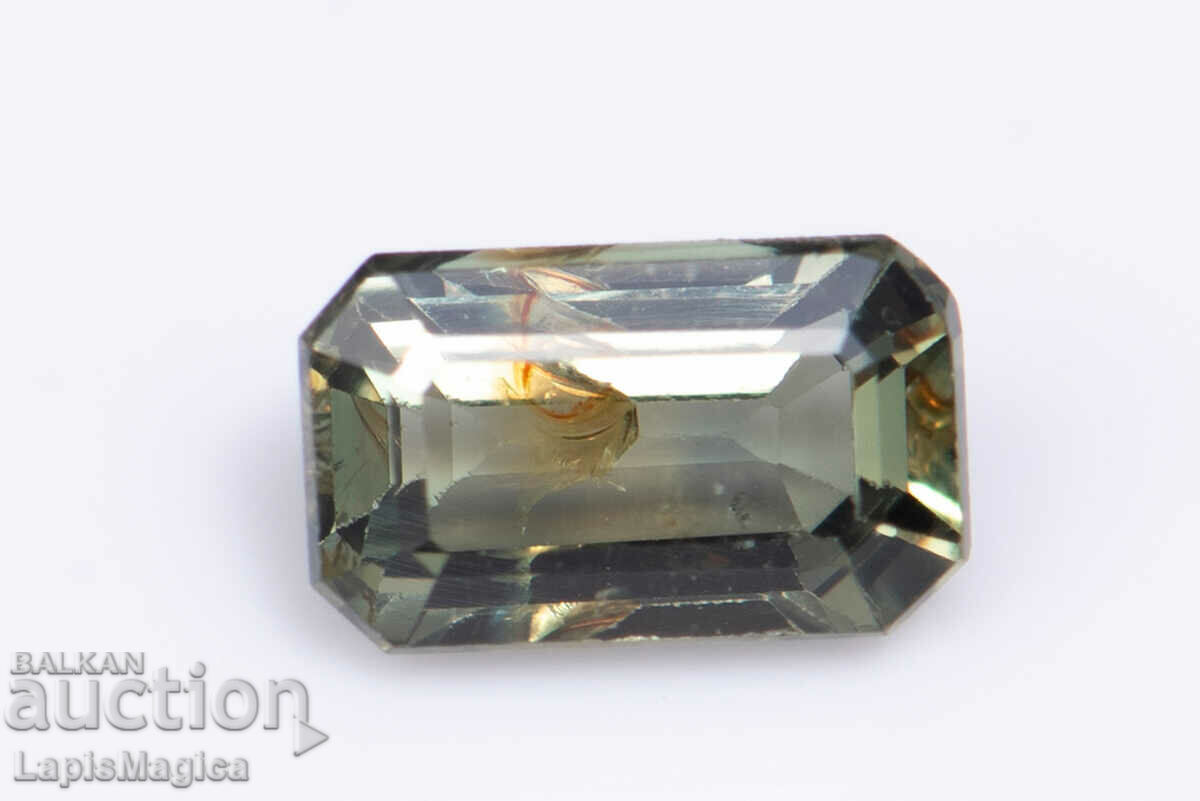Green untreated sapphire 0.57ct octagon cut