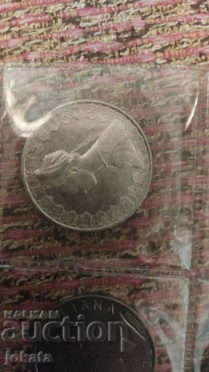 Auction  set 1970 silver