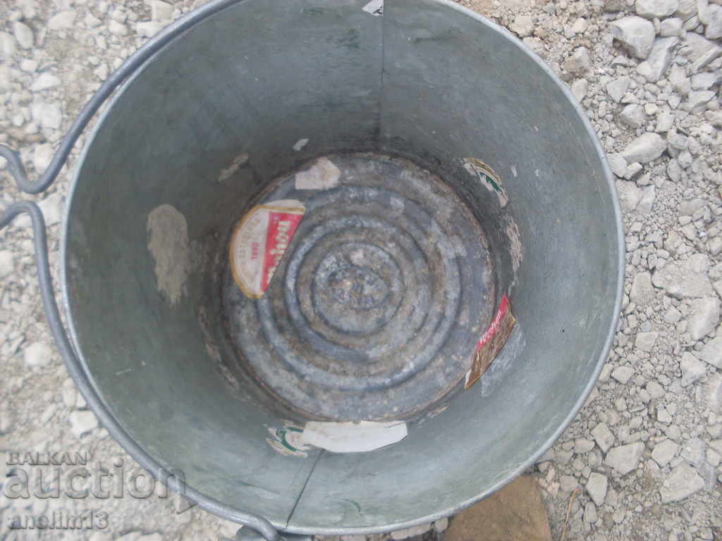 Auction  SMALL BUCKET BUCKET HANDLE WITH OPENER PACIFICO CLARA