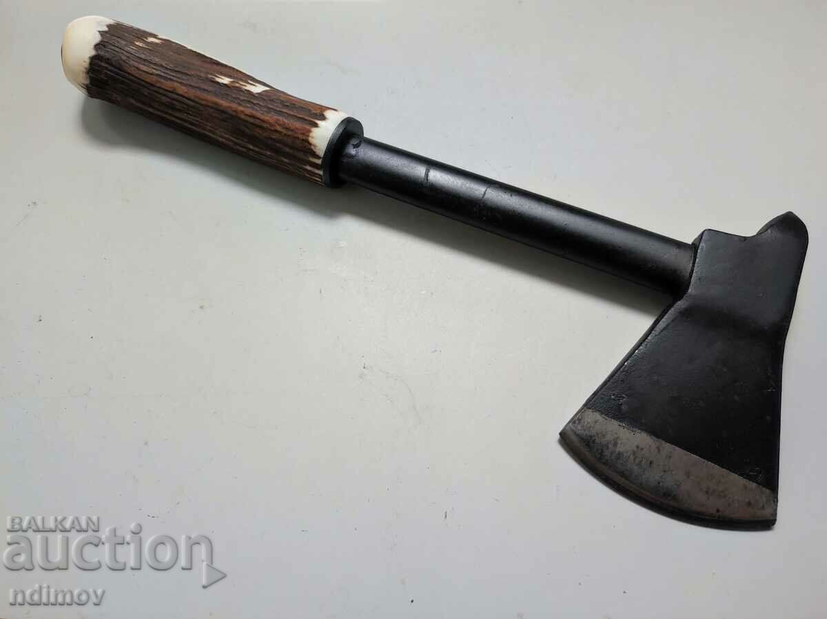 Delivery of Old German ax Rog