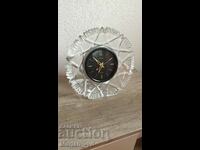 Стар кристален настолен кварцов часовник Маяк