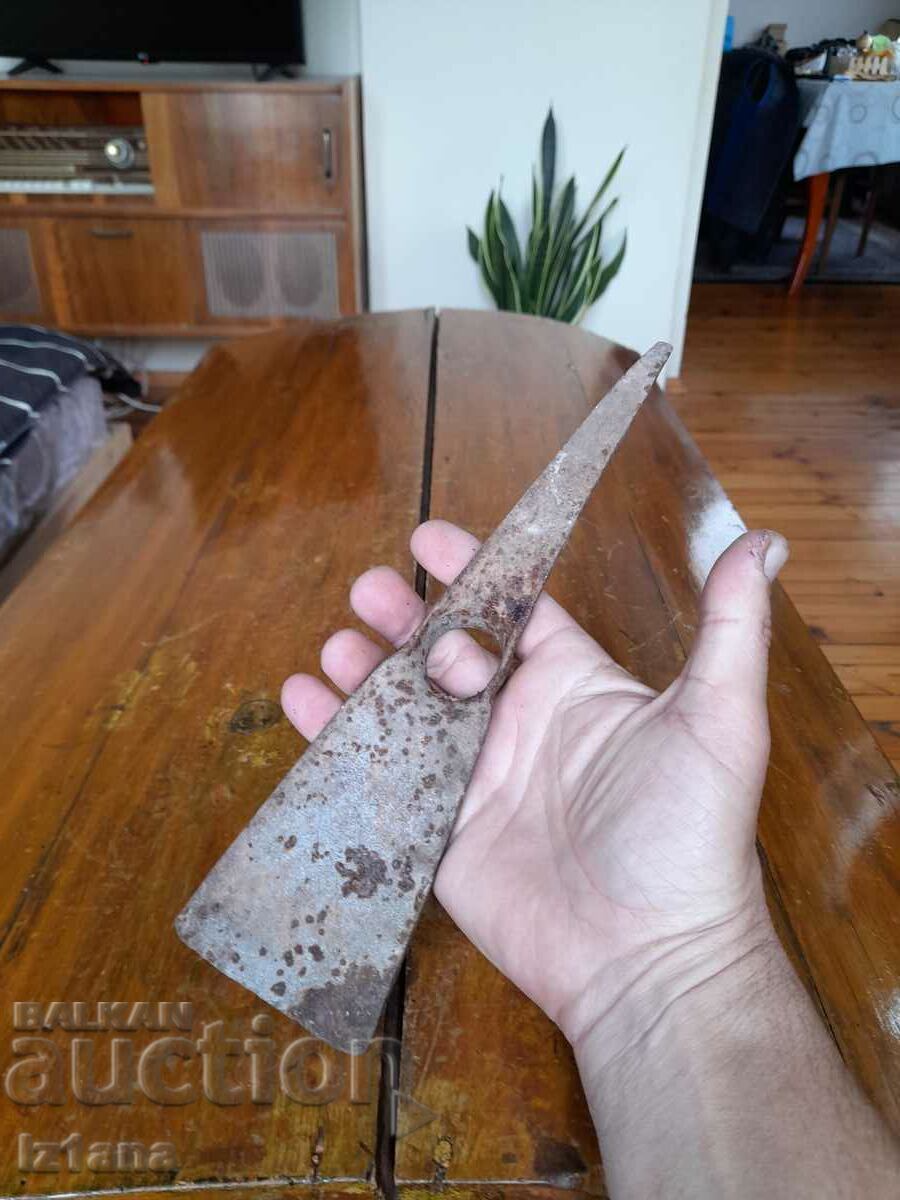 Old hoe, small hoe, weeding tool with price 16.00 BGN | € 8.18 Old hoe, small hoe, weeding tool with price 16.00 BGN | € 8.18