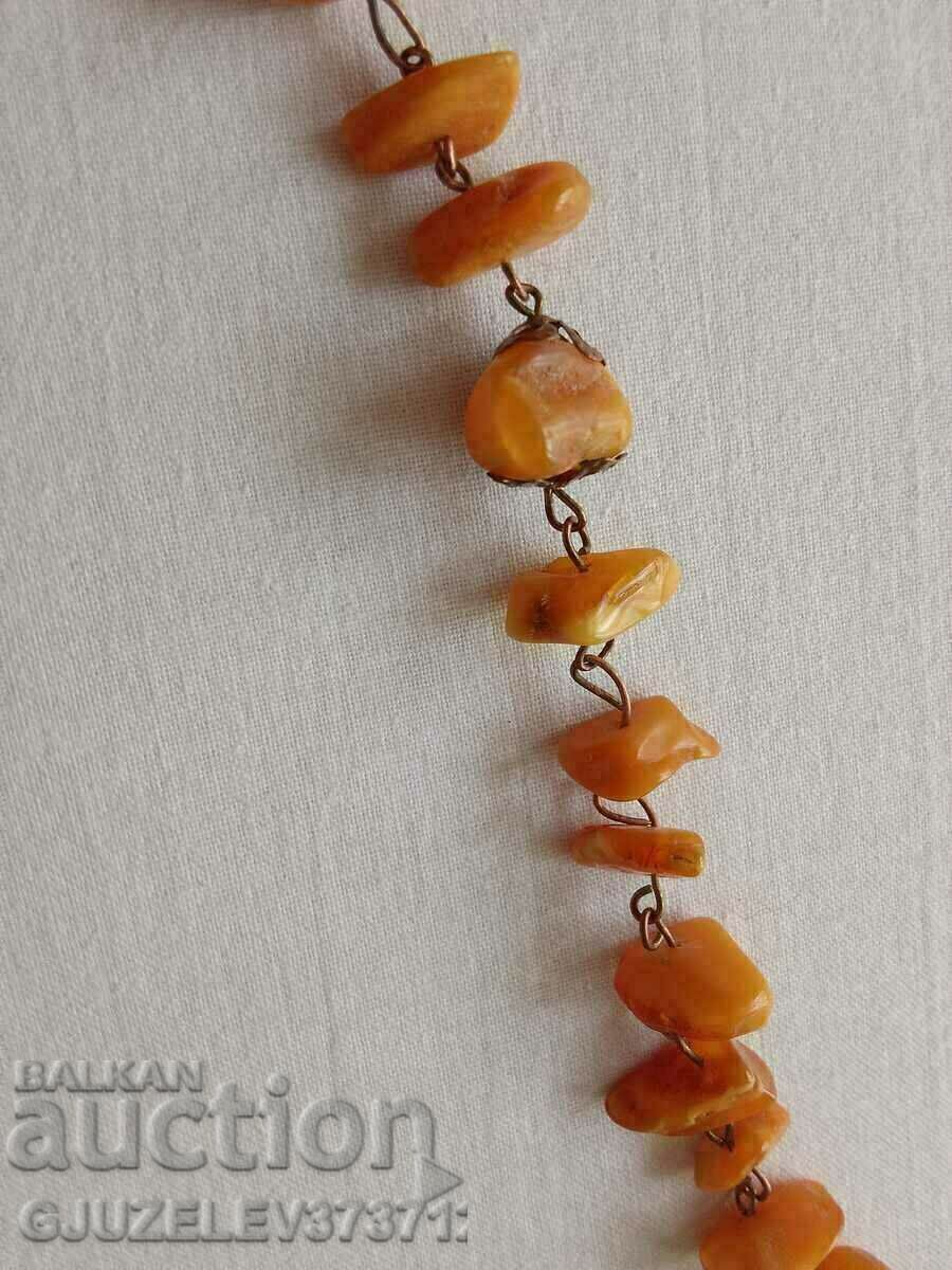 Auction  Natural amber necklace and earrings