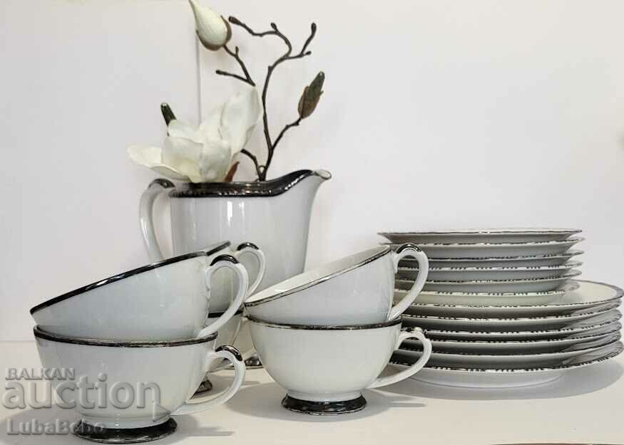 Δημοπρασία Σέρβις καφέ με ασημένιες άκρες. Δημοπρασία Σέρβις καφέ με ασημένιες άκρες.