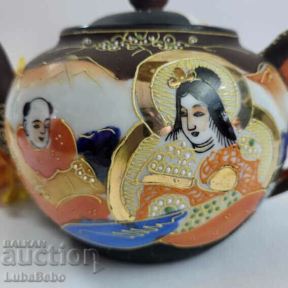 Satsuma Moriage Japanese Porcelain Jug. - 7 Satsuma Moriage Japanese Porcelain Jug. - 7