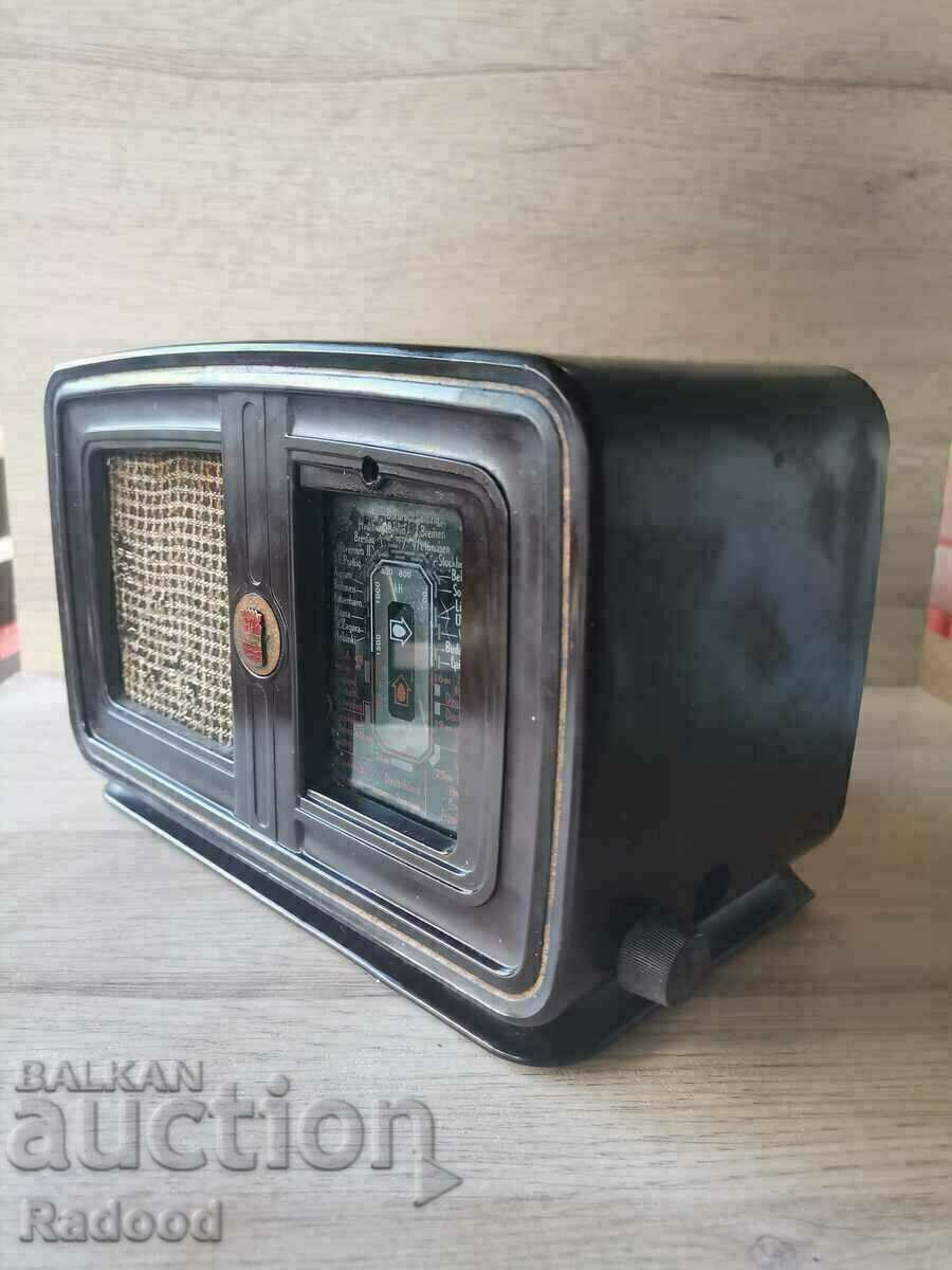 Radio MINERVA with price 120.00 BGN | € 61.36