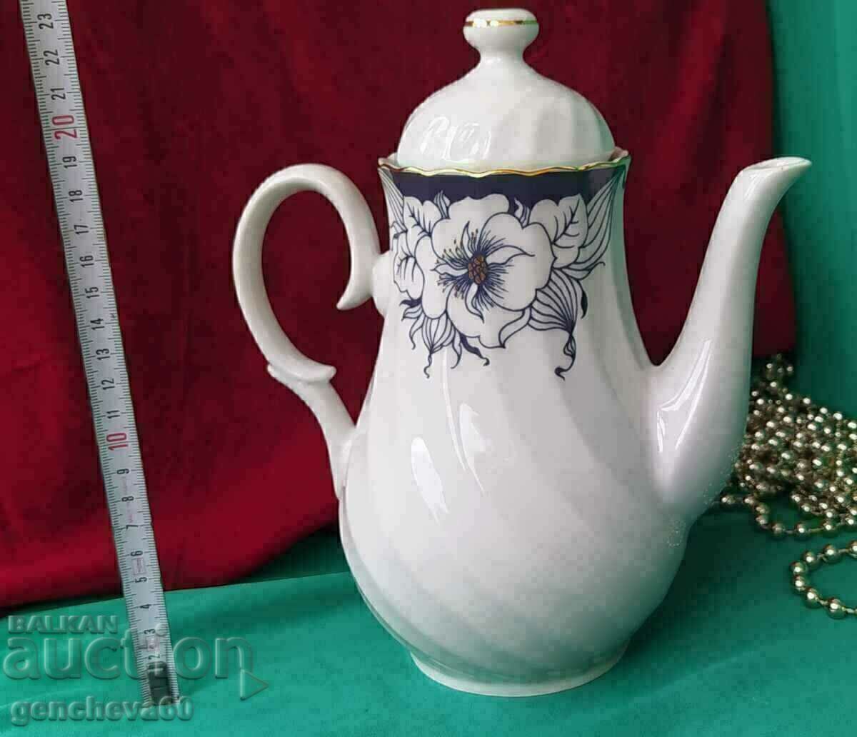 Auction  ROW Bulgarian porcelain tureen, jug, sugar bowl, etc.