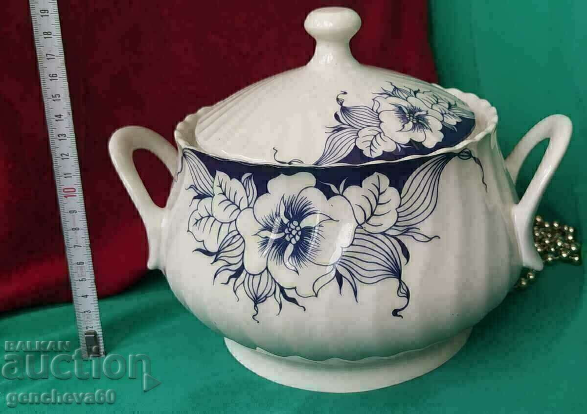 Delivery of ROW Bulgarian porcelain tureen, jug, sugar bowl, etc.