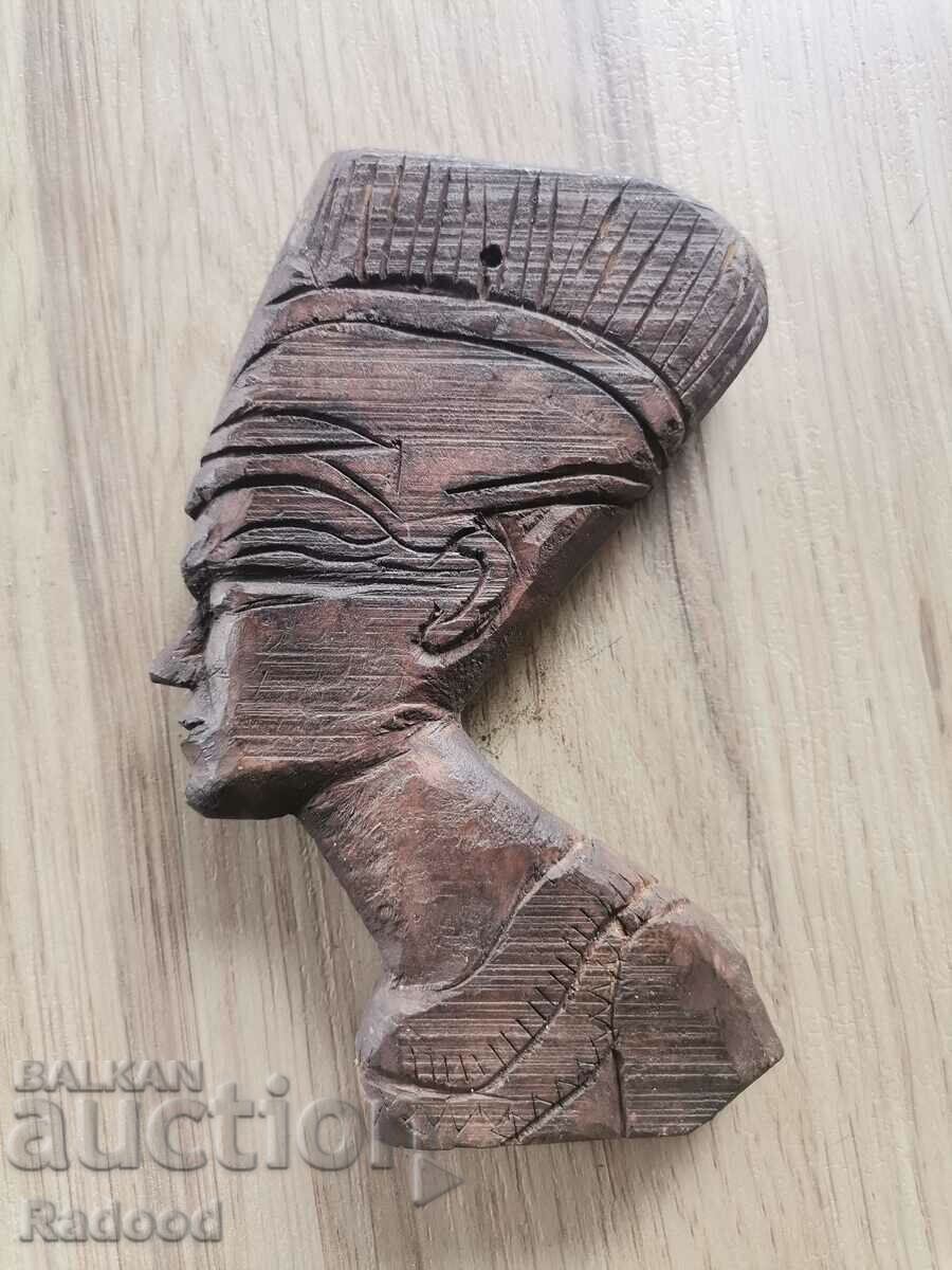 Figura manuală din lemn